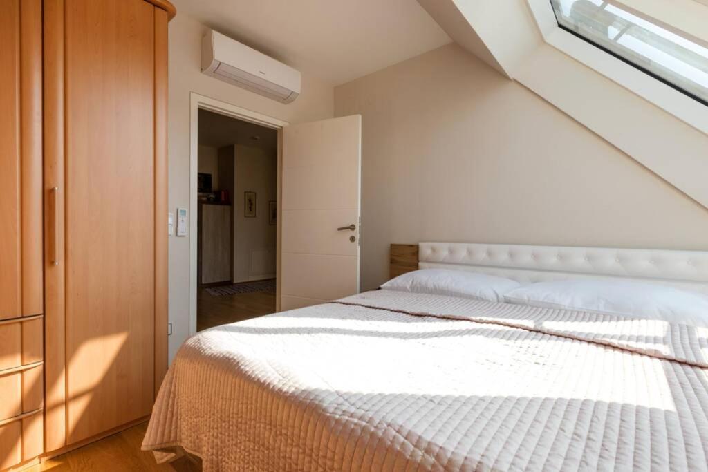 Grosses Penthouse #12 Mit Terrasse Und Aussicht Viena Exterior foto